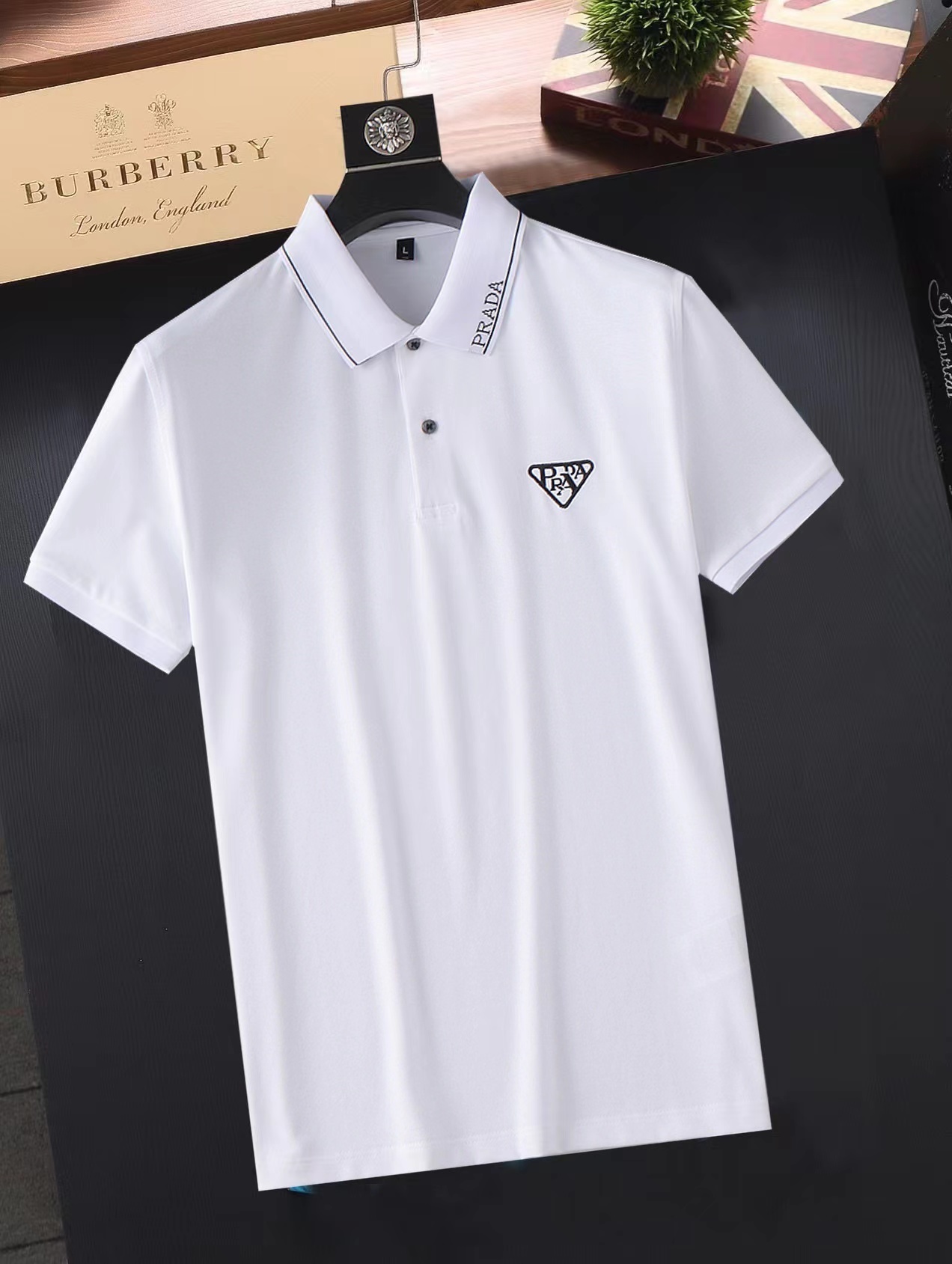 詳細な写真と価格については私に連絡してください。