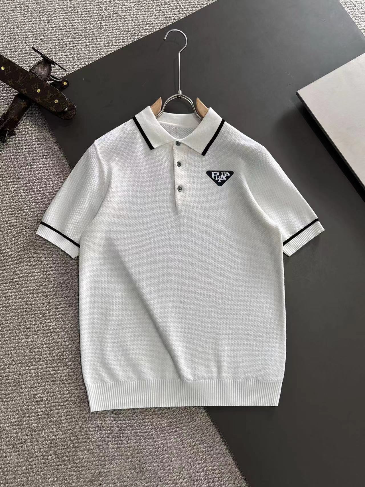 詳細な写真と価格については私に連絡してください。