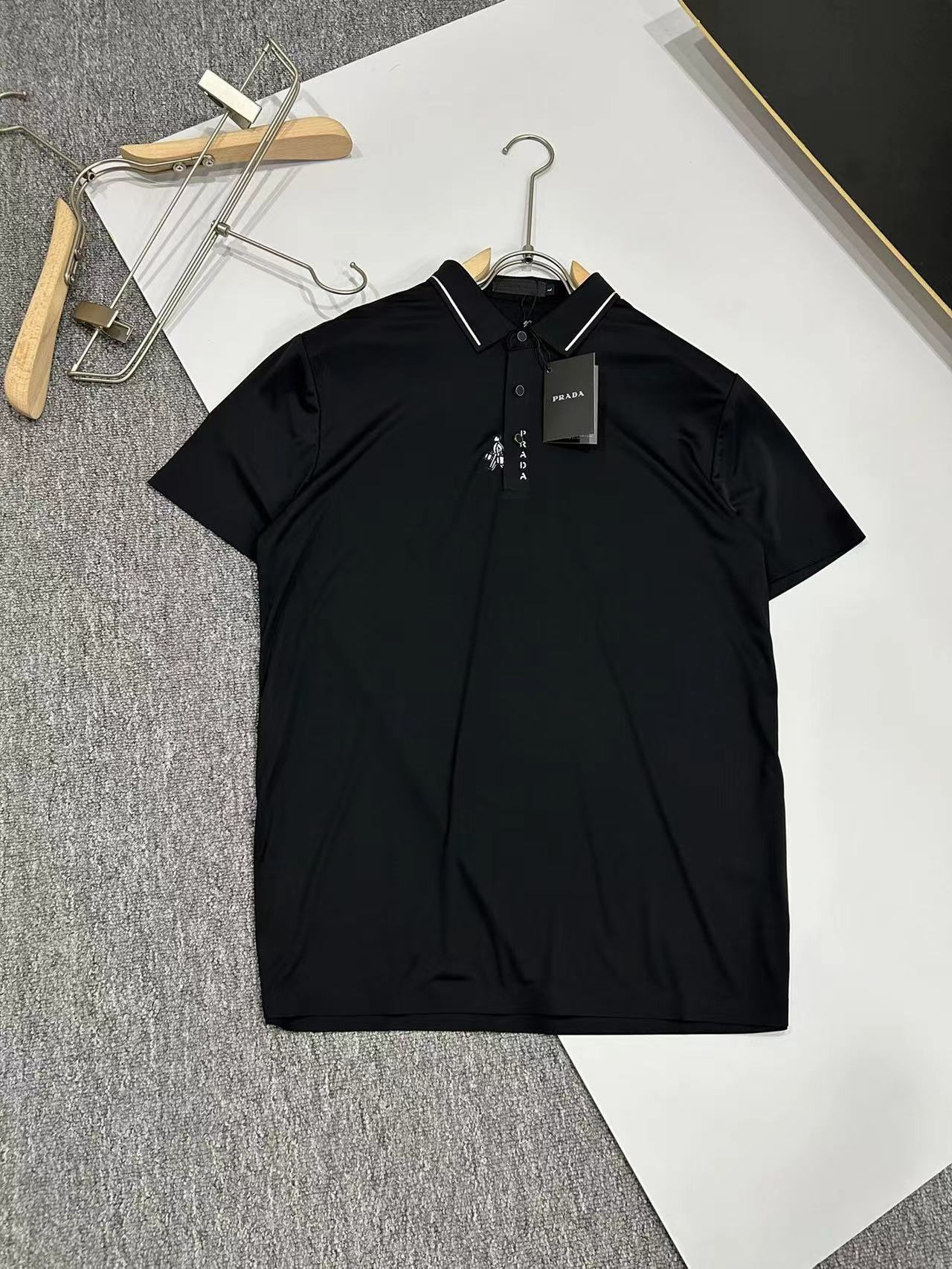 詳細な写真と価格については私に連絡してください。