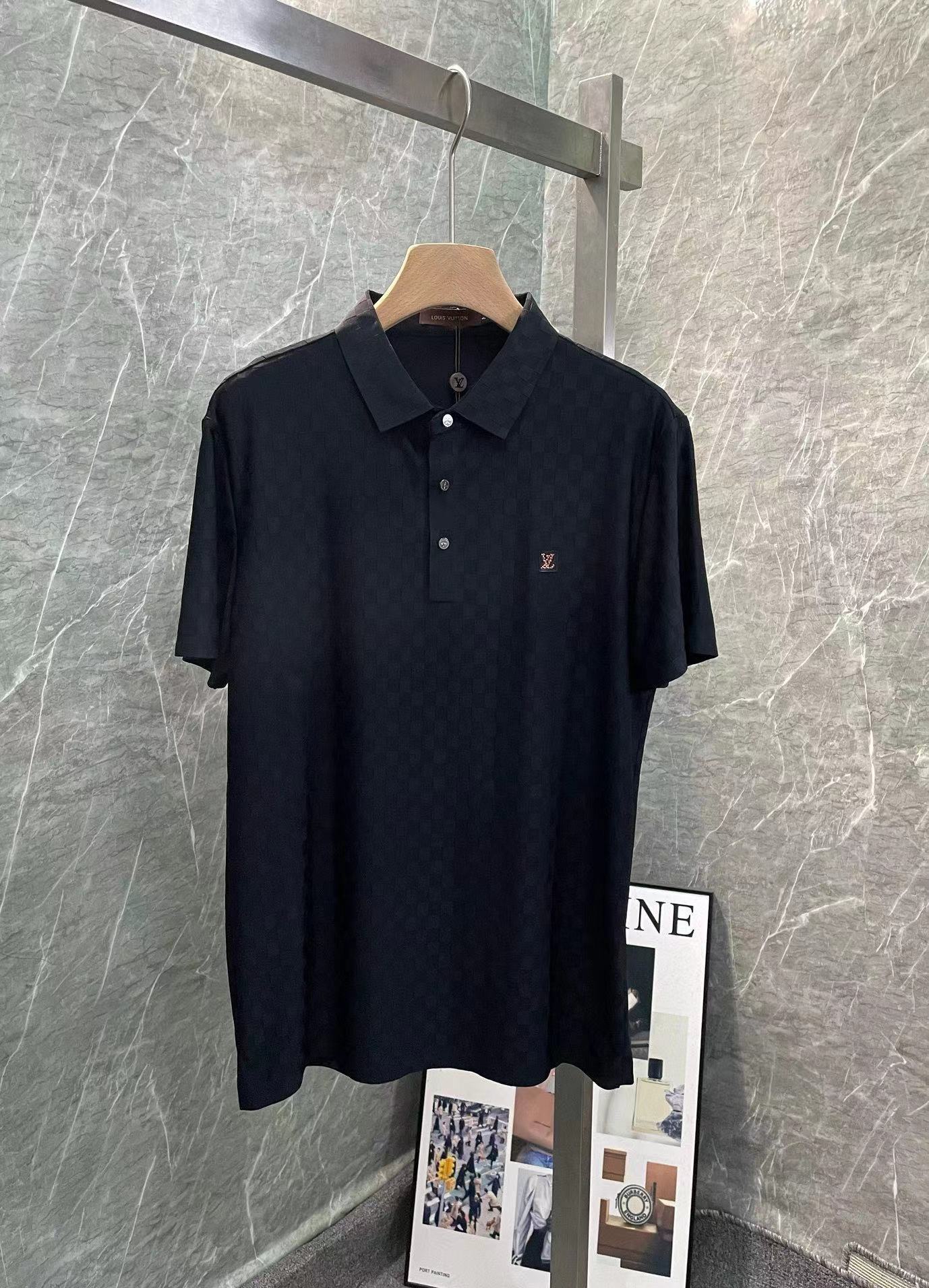 詳細な写真と価格については私に連絡してください。