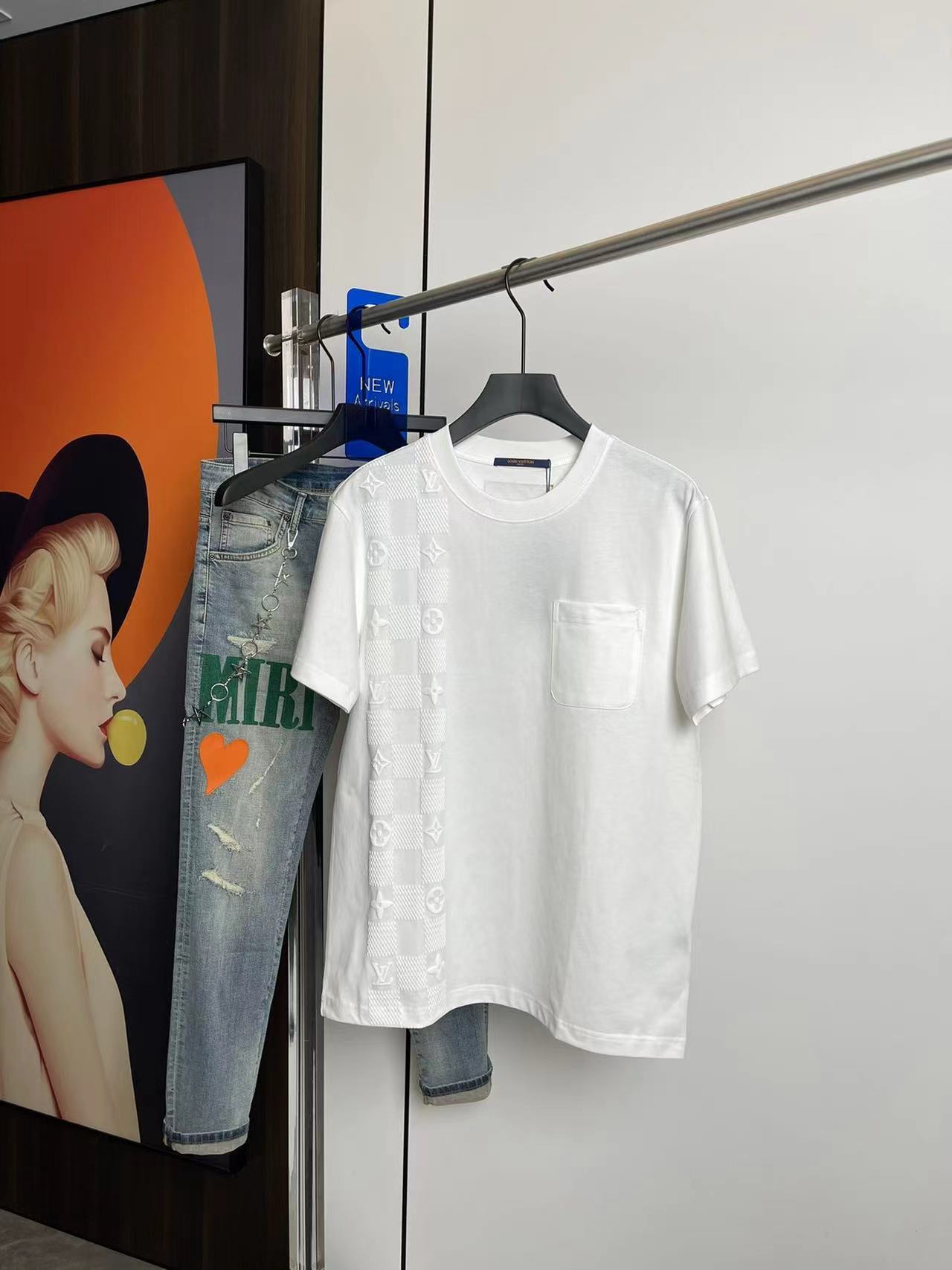 詳細な写真と価格については私に連絡してください。