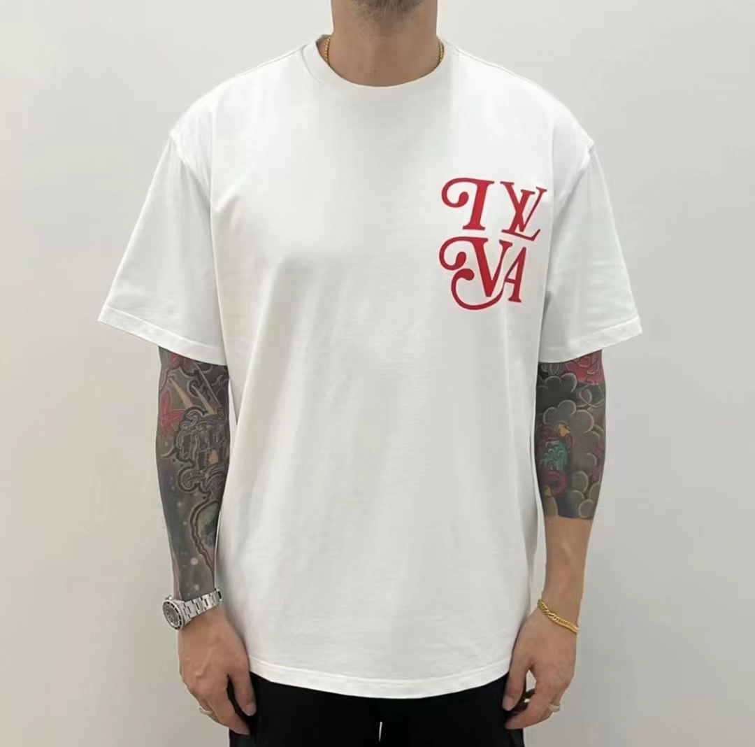 詳細な写真と価格については私に連絡してください。