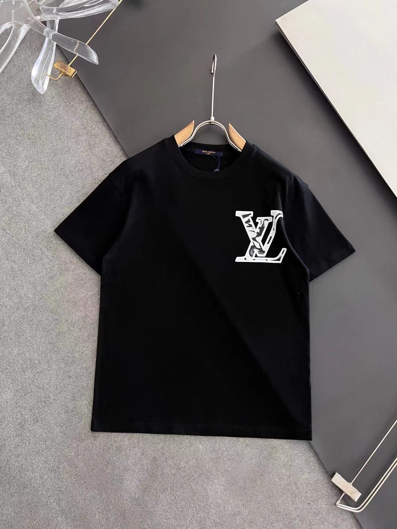 詳細な写真と価格については私に連絡してください。