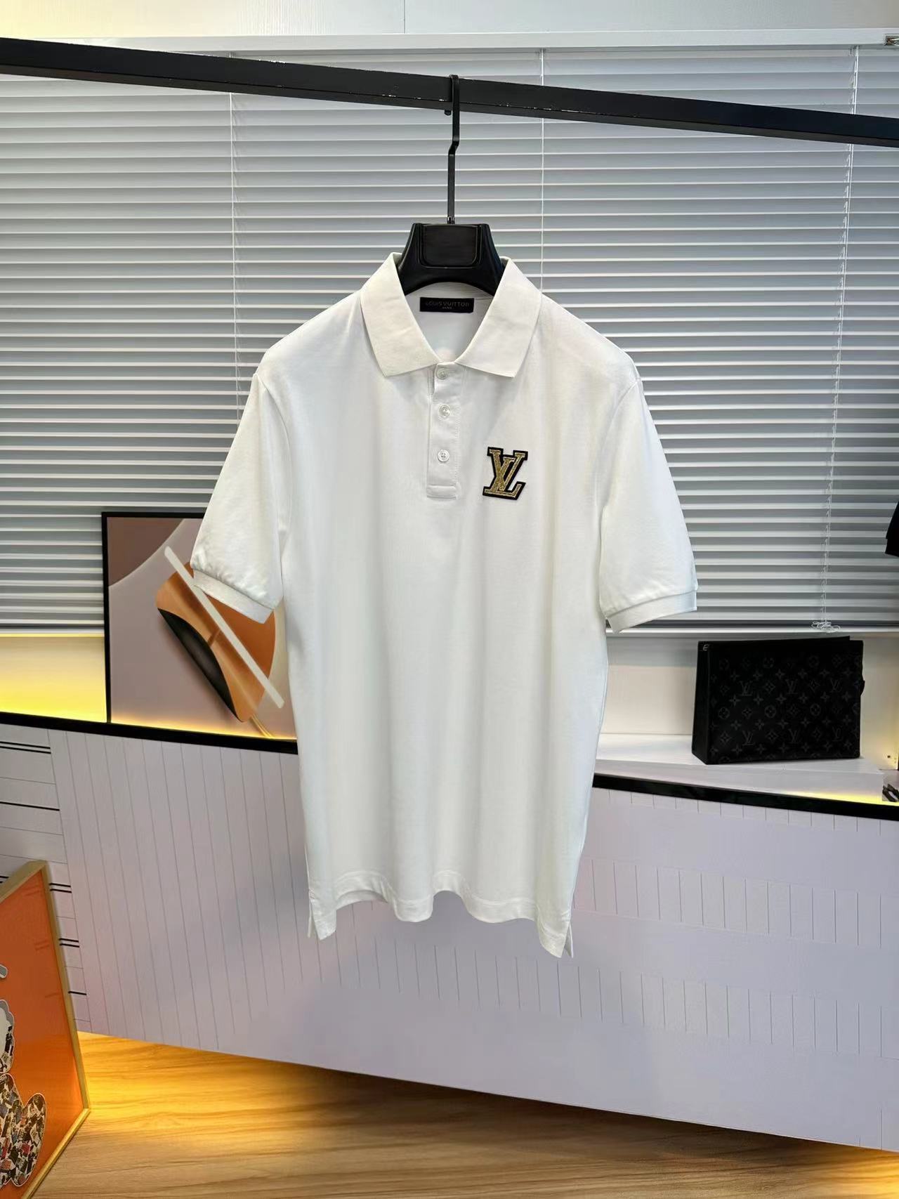 詳細な写真と価格については私に連絡してください。