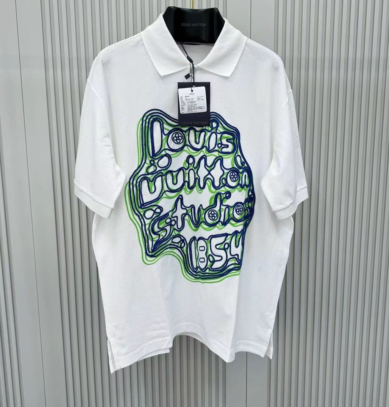 詳細な写真と価格については私に連絡してください。