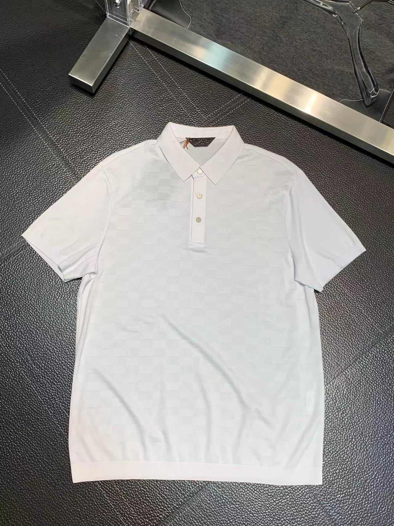 詳細な写真と価格については私に連絡してください。