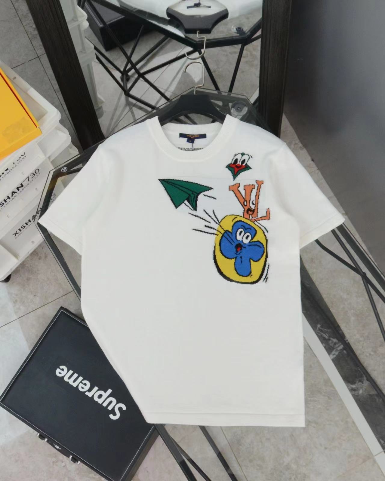 詳細な写真と価格については私に連絡してください。