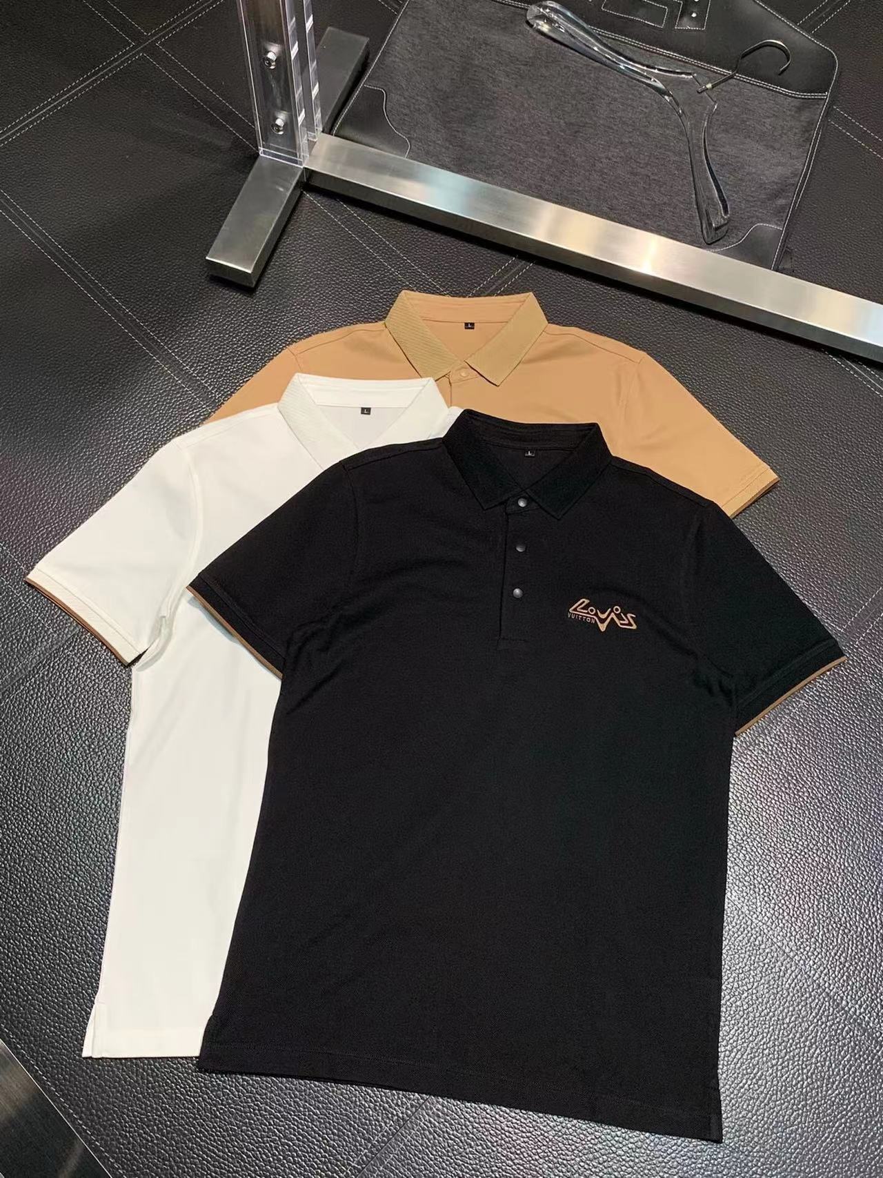 詳細な写真と価格については私に連絡してください。