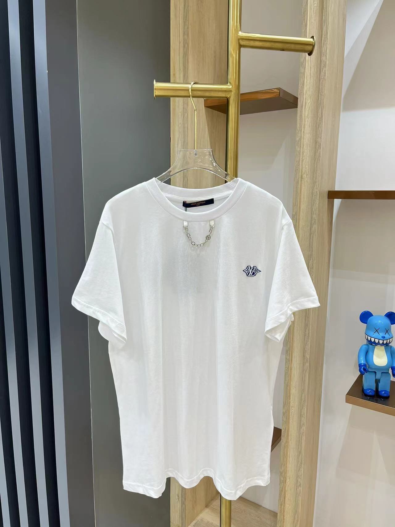 詳細な写真と価格については私に連絡してください。