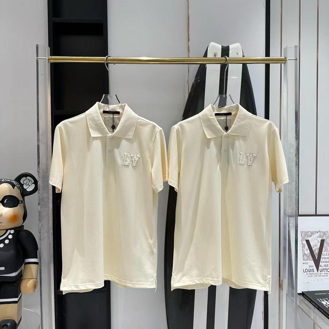 詳細な写真と価格については私に連絡してください。