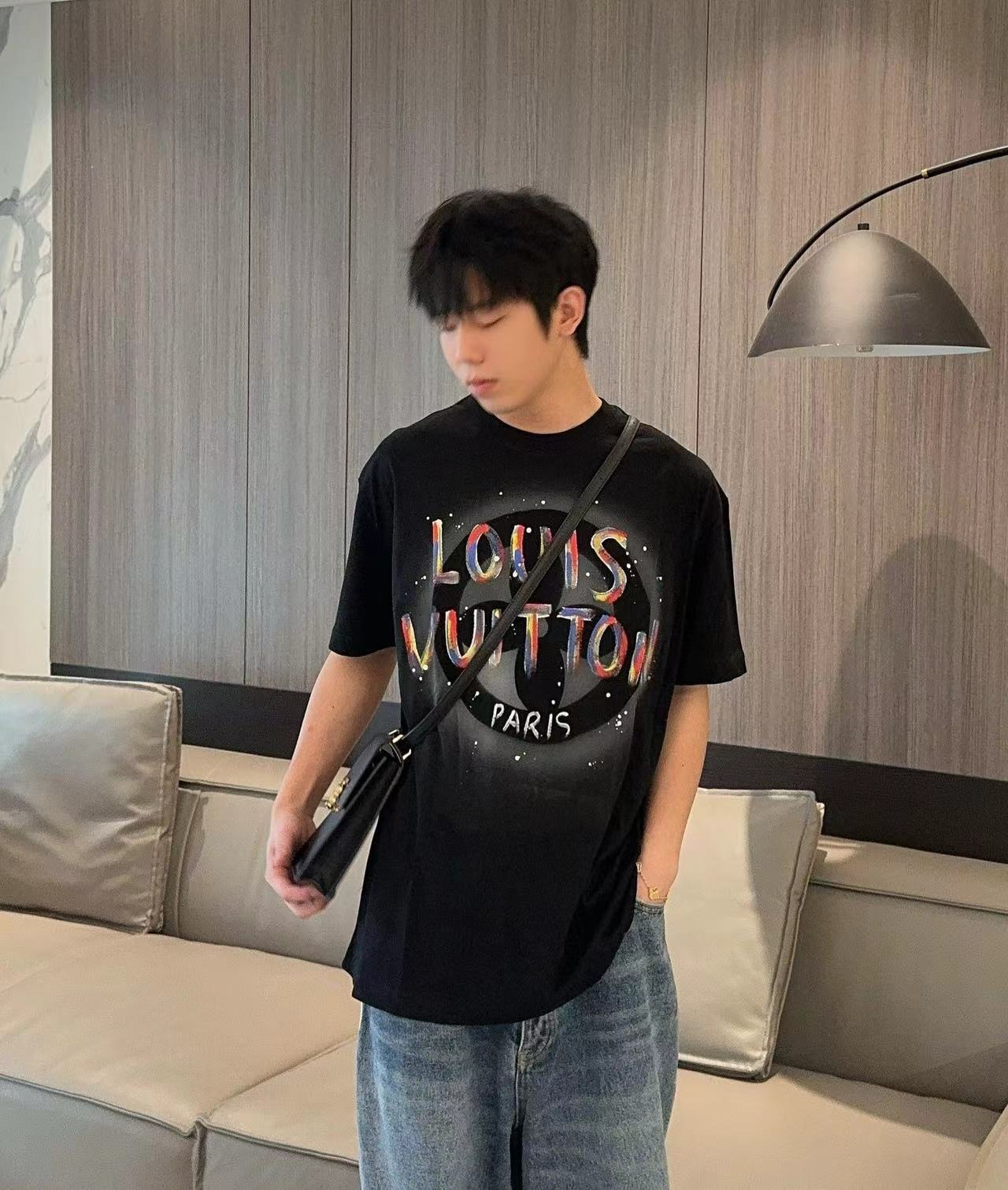 詳細な写真と価格については私に連絡してください。