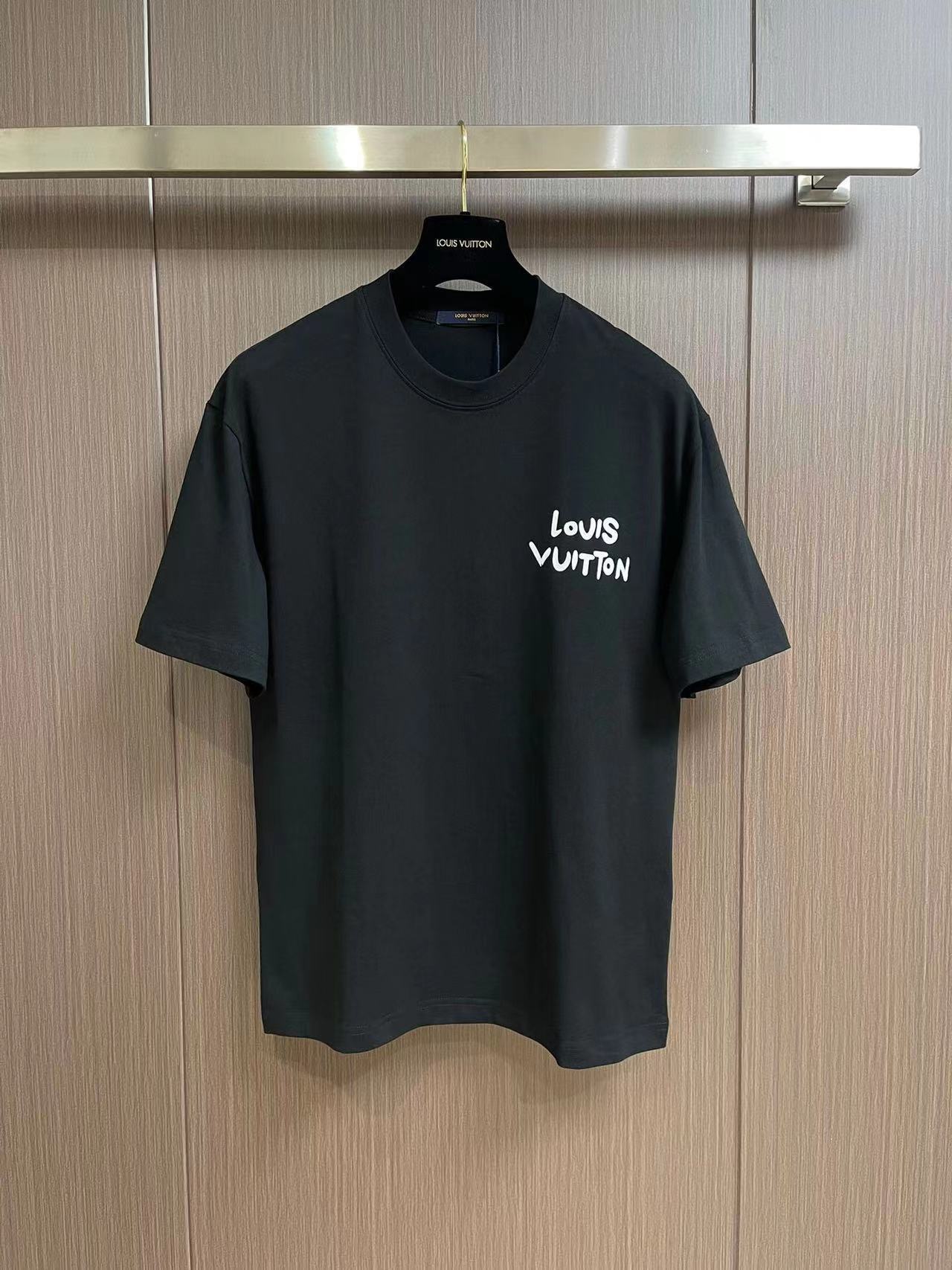 詳細な写真と価格については私に連絡してください。