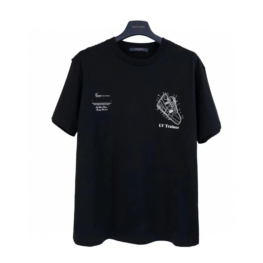 詳細な写真と価格については私に連絡してください。