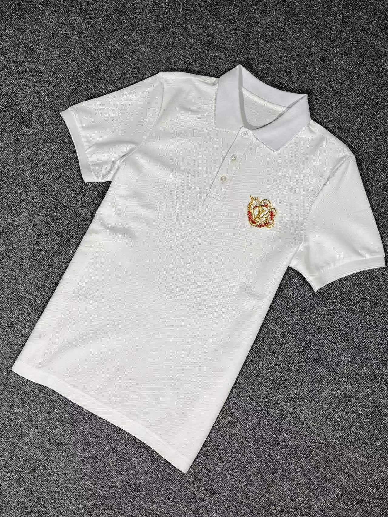 詳細な写真と価格については私に連絡してください。