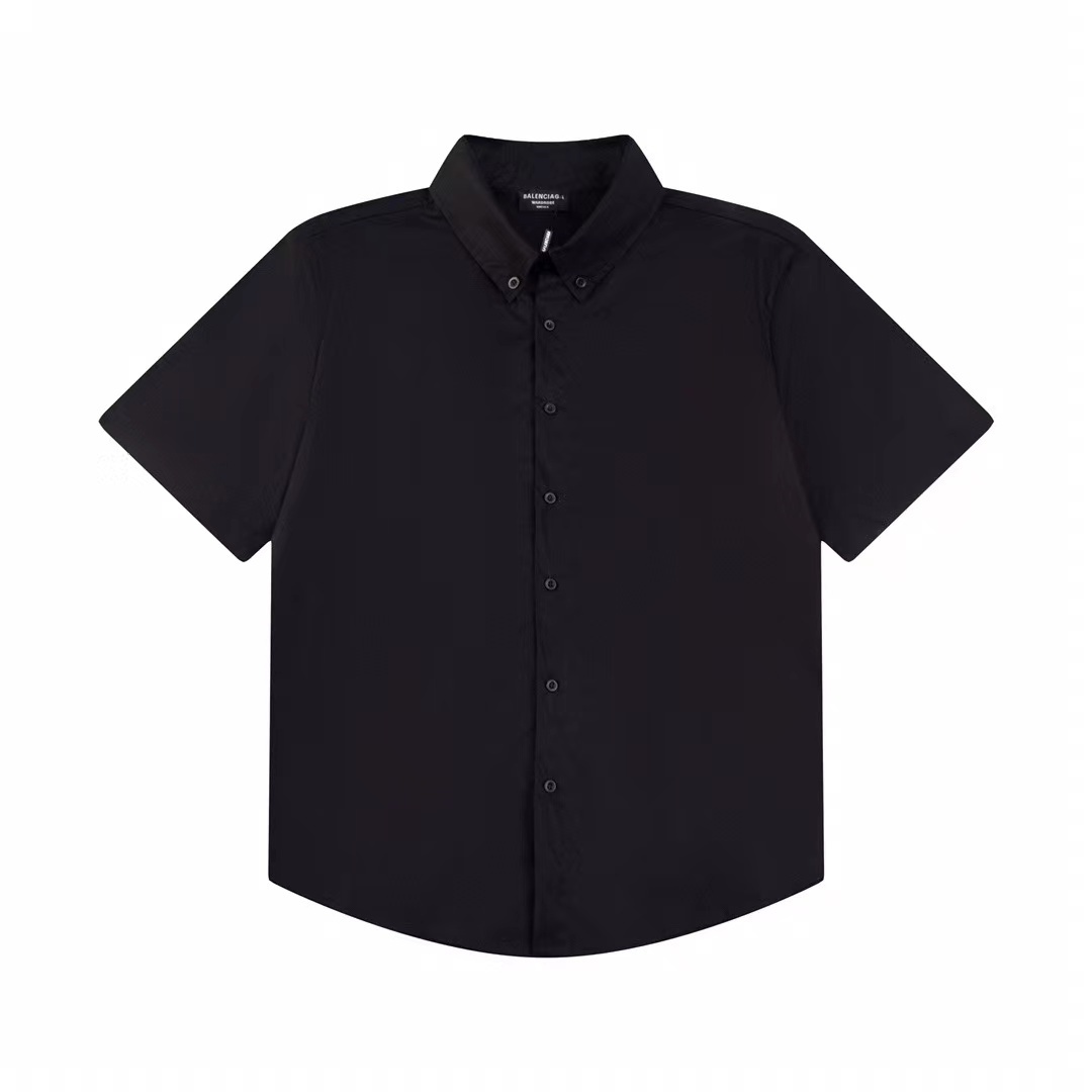 詳細な写真と価格については私に連絡してください。