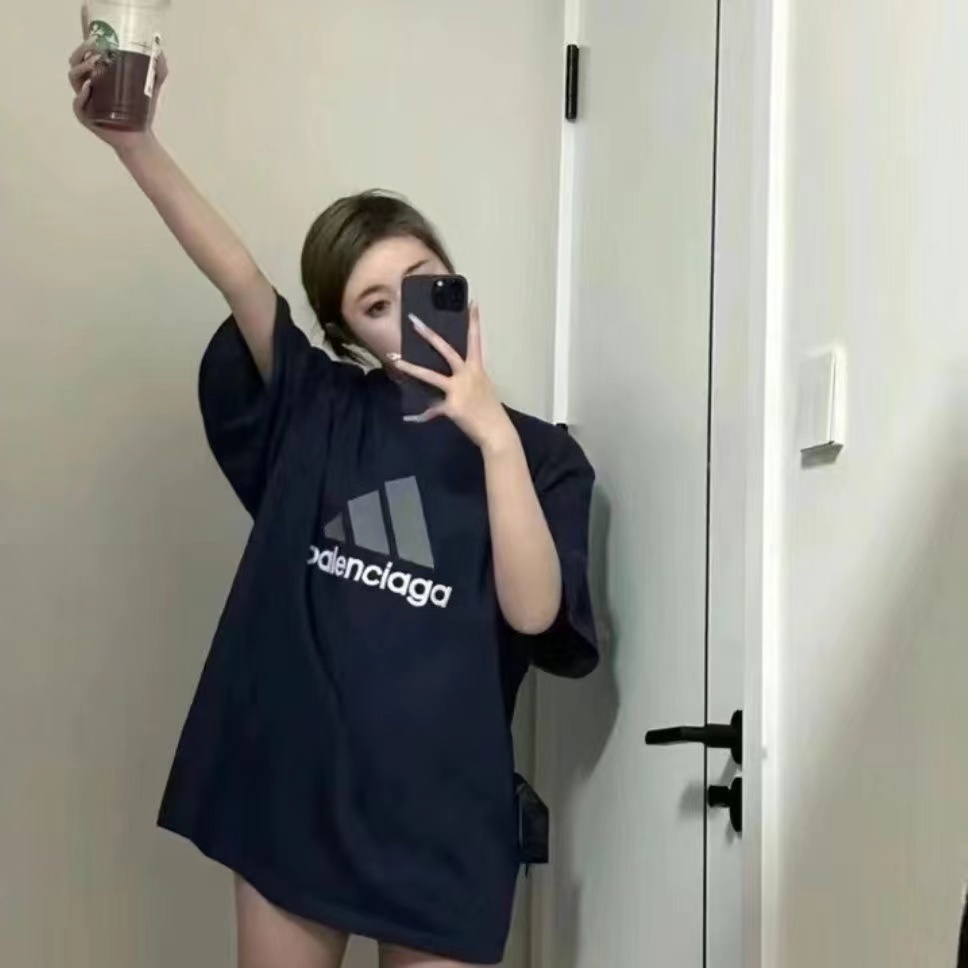 詳細な写真と価格については私に連絡してください。