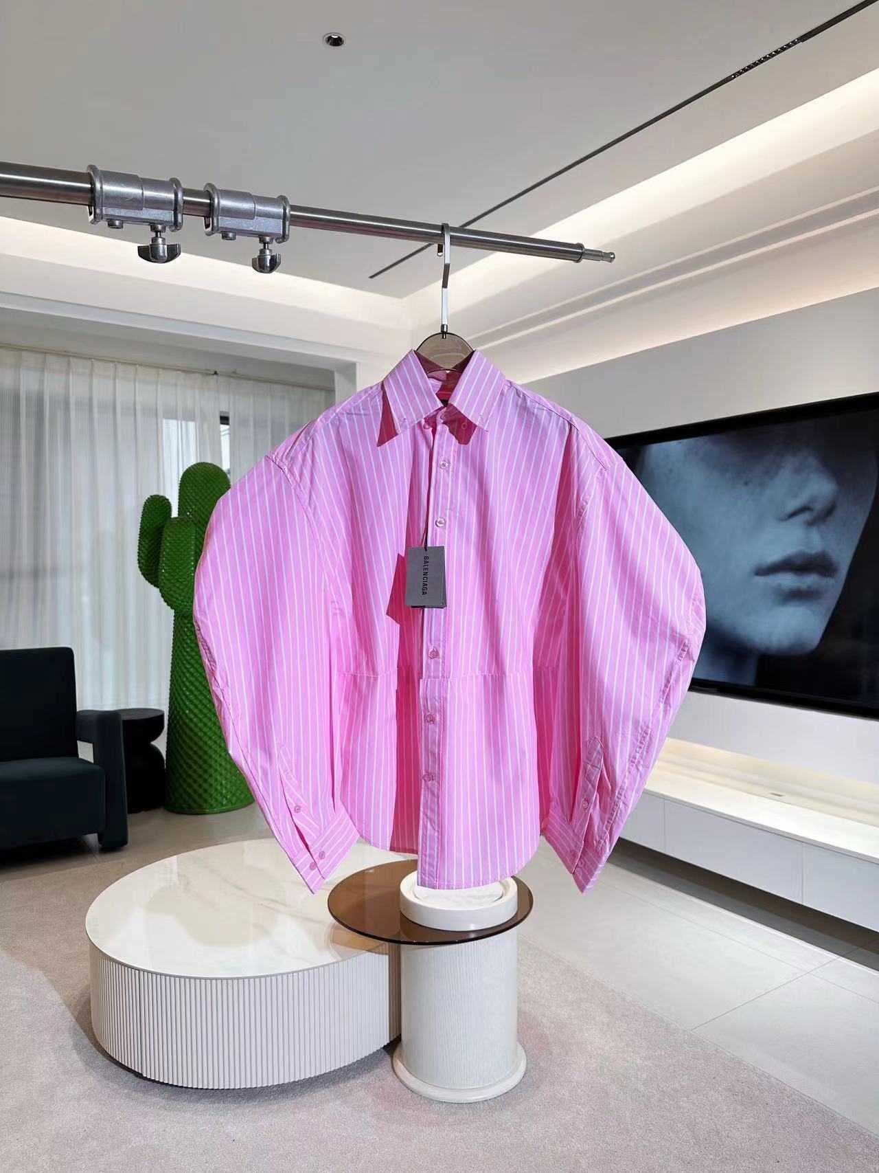 詳細な写真と価格については私に連絡してください。