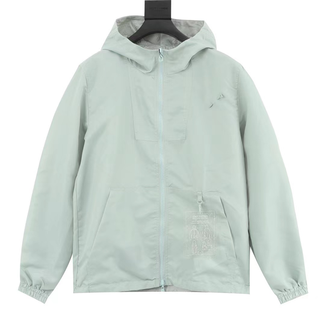 詳細な写真と価格については私に連絡してください。