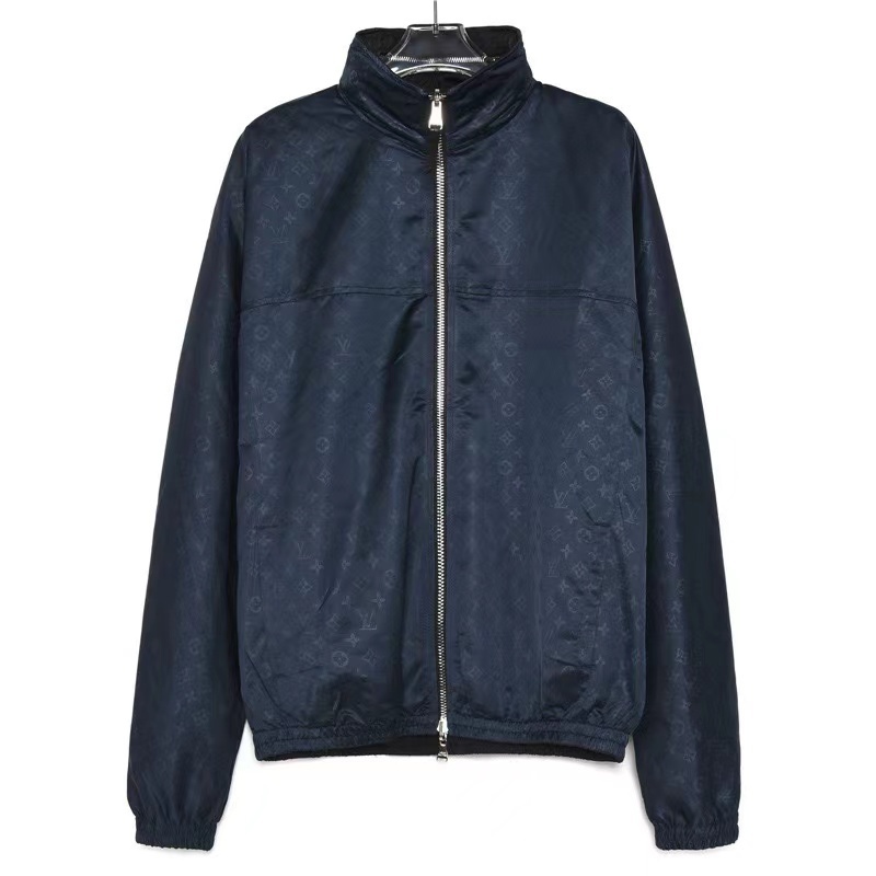 詳細な写真と価格については私に連絡してください。