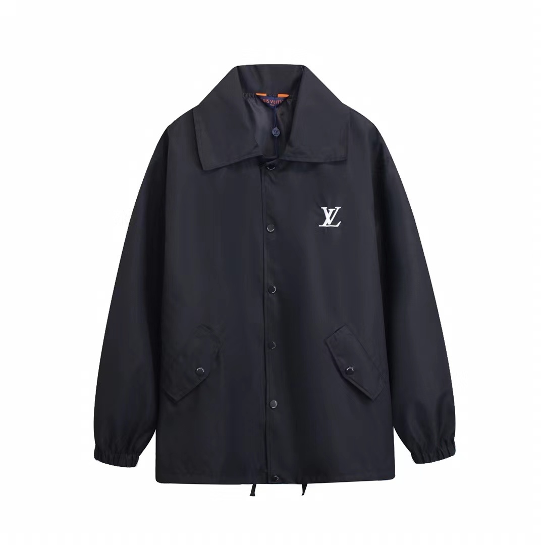 詳細な写真と価格については私に連絡してください。