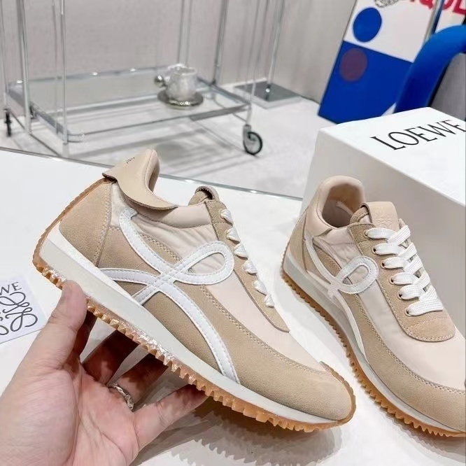 詳細な写真と価格については私に連絡してください