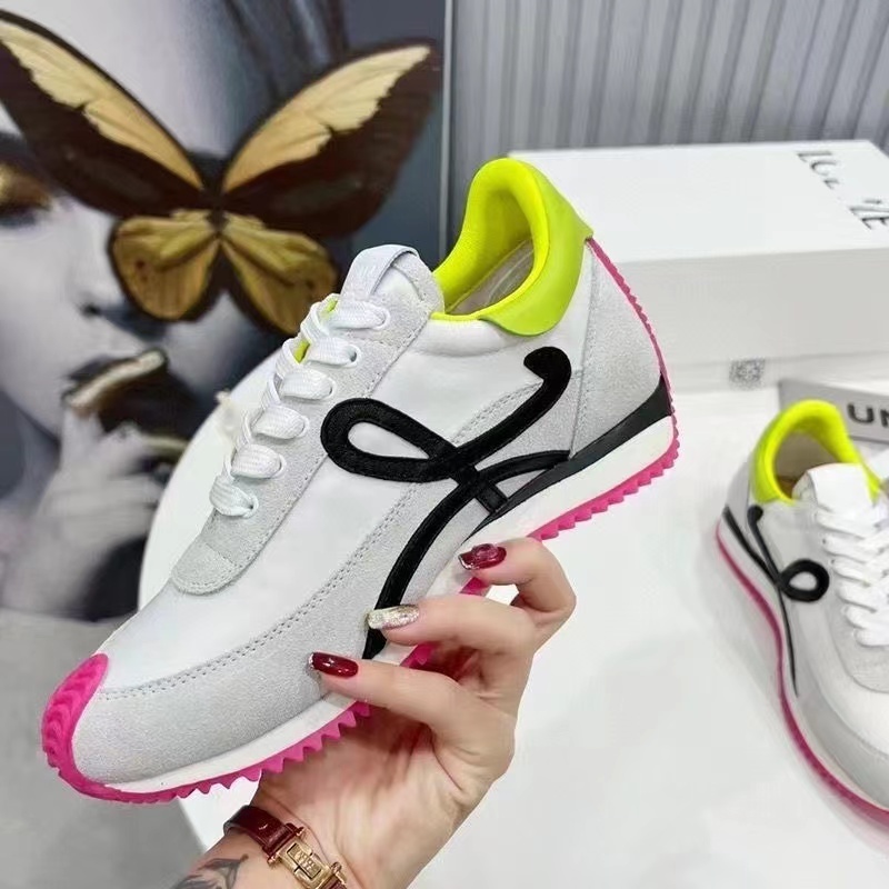 詳細な写真と価格については私に連絡してください