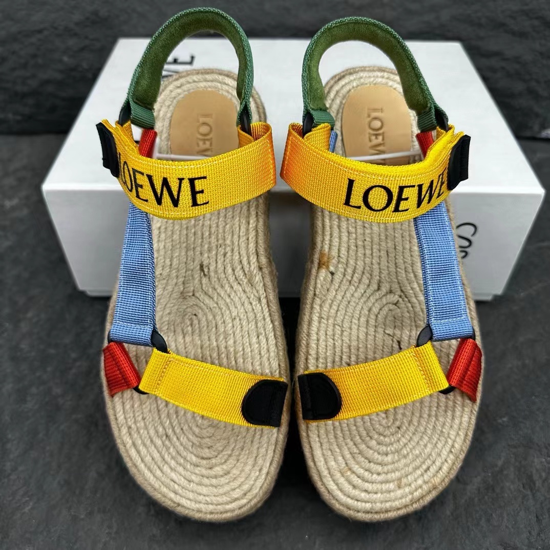 詳細な写真と価格については私に連絡してください