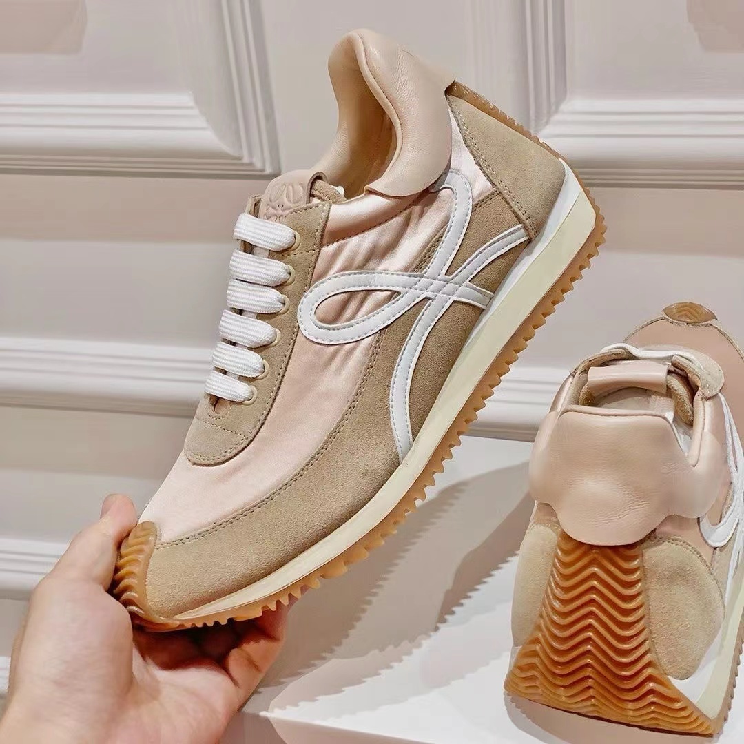 詳細な写真と価格については私に連絡してください