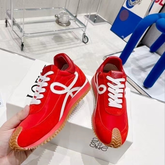 詳細な写真と価格については私に連絡してください