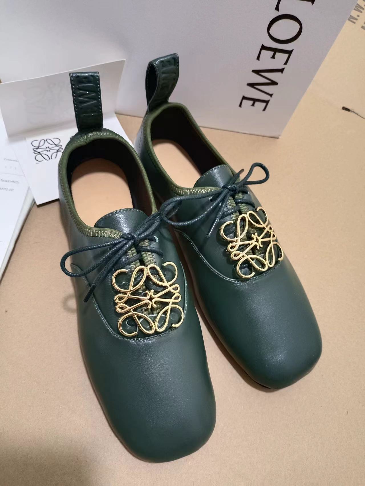 詳細な写真と価格については私に連絡してください