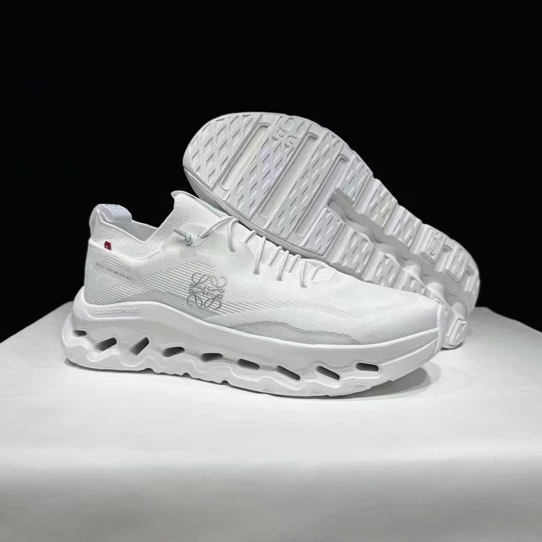 詳細な写真と価格については私に連絡してください