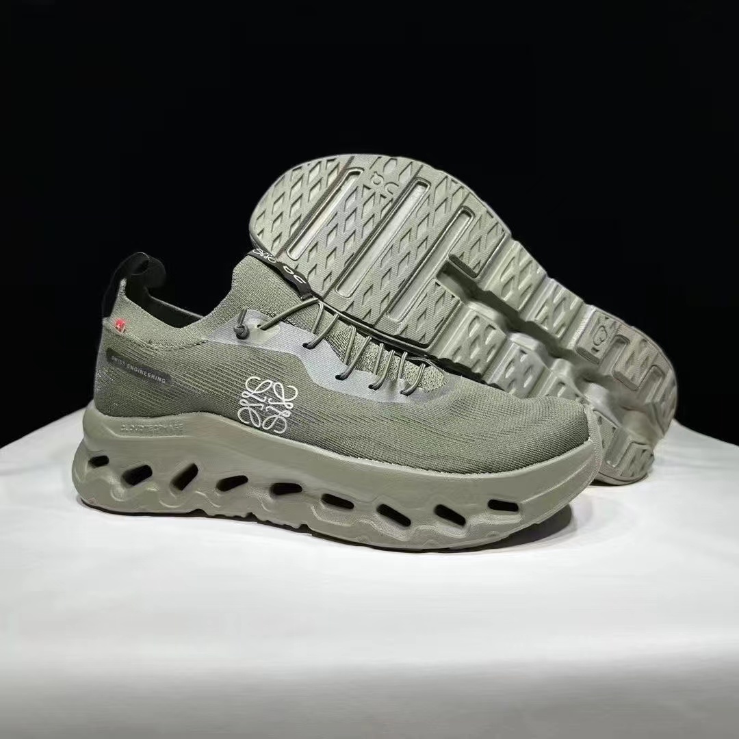 詳細な写真と価格については私に連絡してください