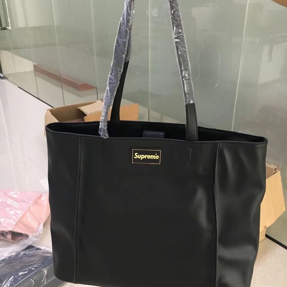 詳細な写真と価格については私に連絡してください。