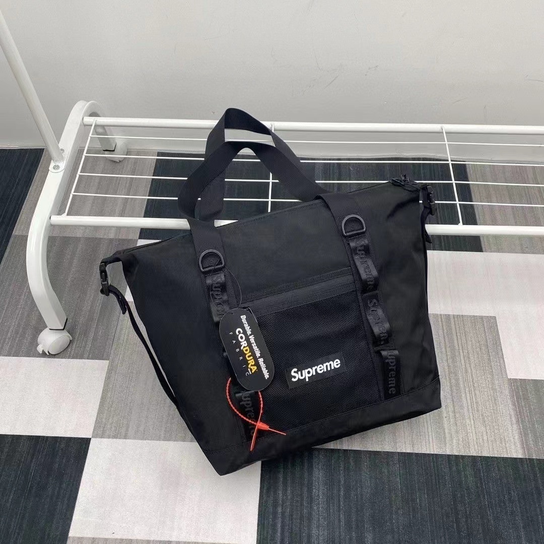 詳細な写真と価格については私に連絡してください。