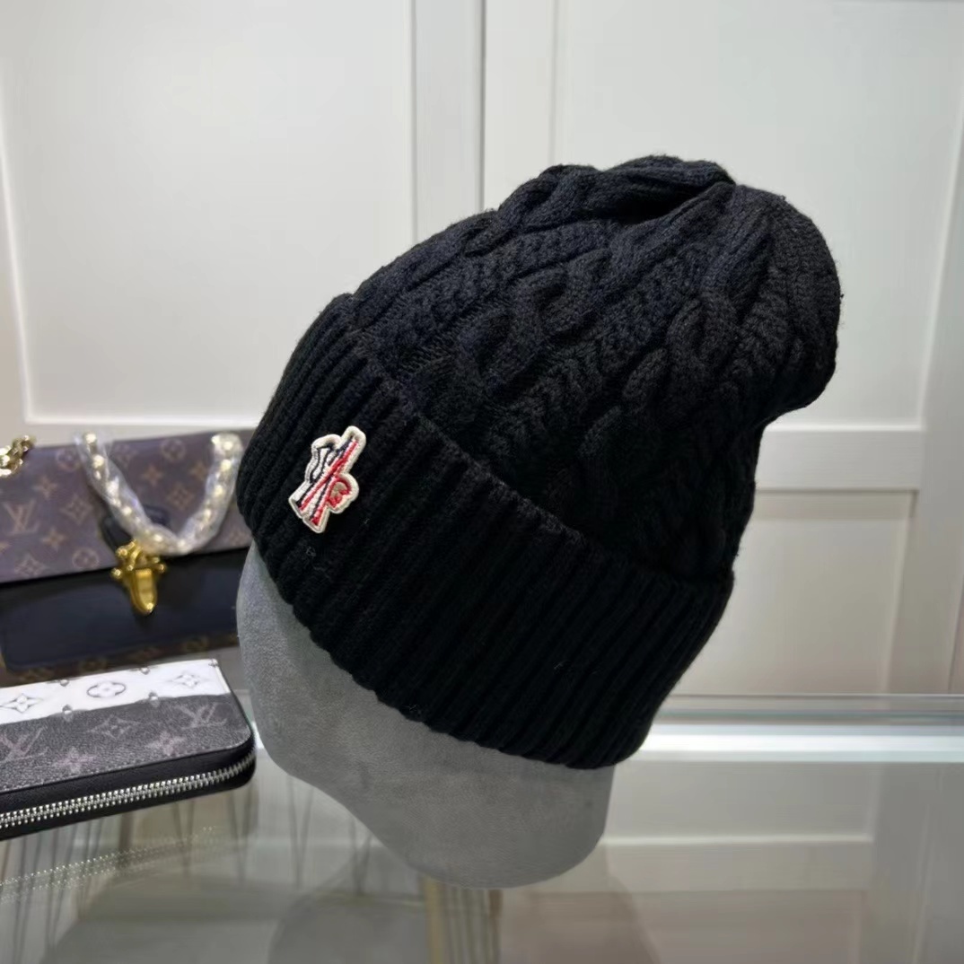 詳細な写真と価格については私に連絡してください。