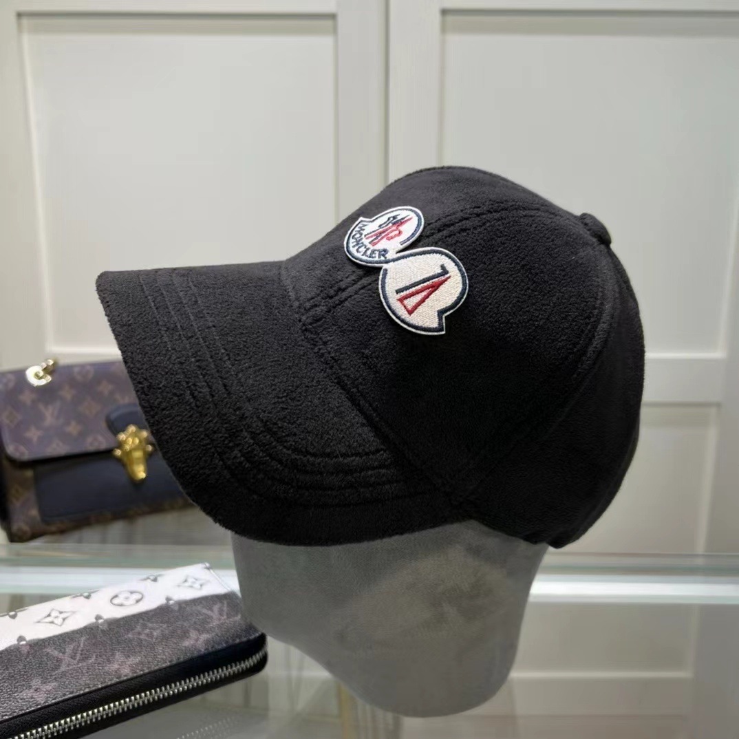 詳細な写真と価格については私に連絡してください。