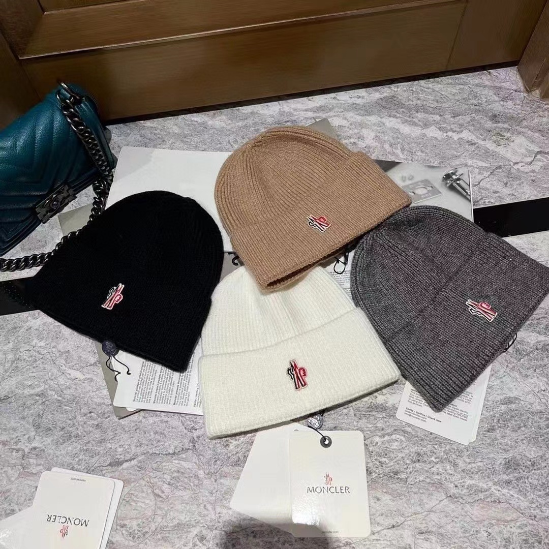 詳細な写真と価格については私に連絡してください。