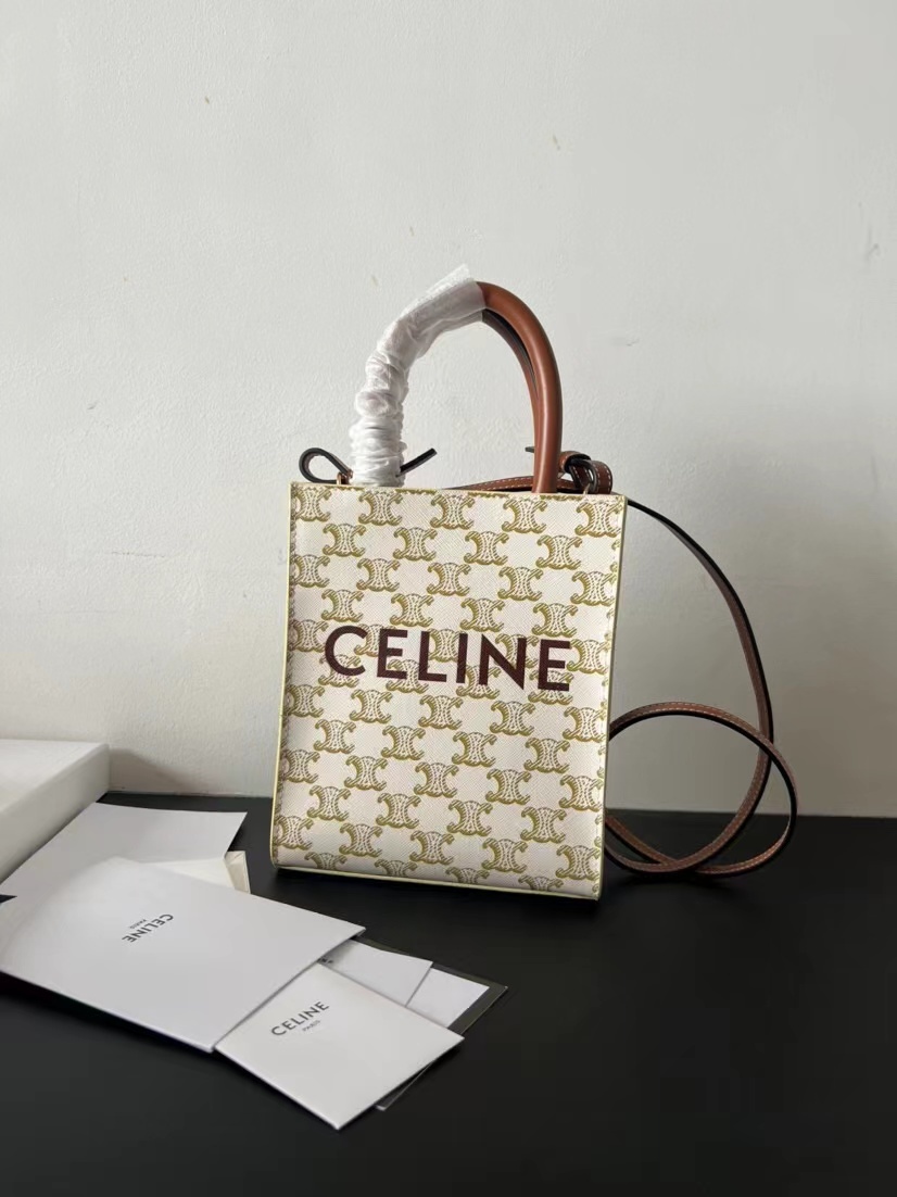 詳細な写真と価格については私に連絡してください。