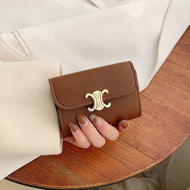 詳細な写真と価格については私に連絡してください