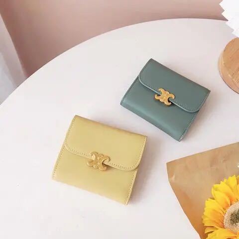 詳細な写真と価格については私に連絡してください