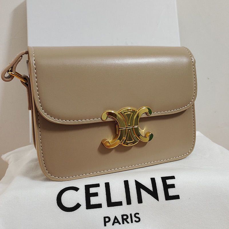 詳細な写真と価格については私に連絡してください