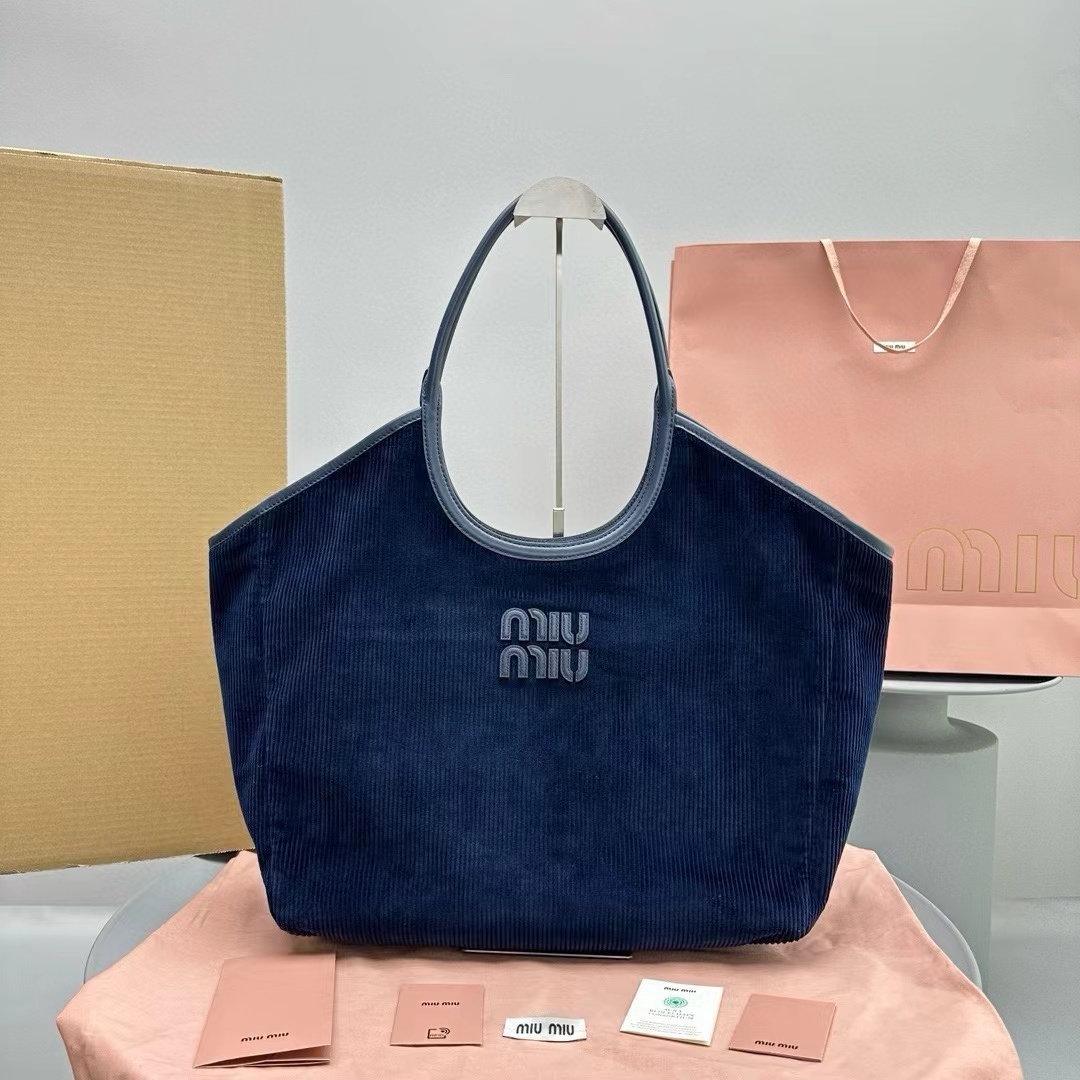 詳細な写真と価格については私に連絡してください