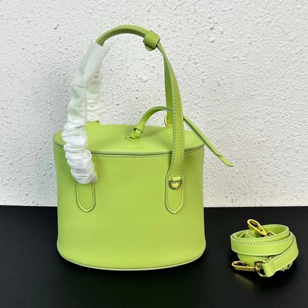 詳細な写真と価格については私に連絡してください