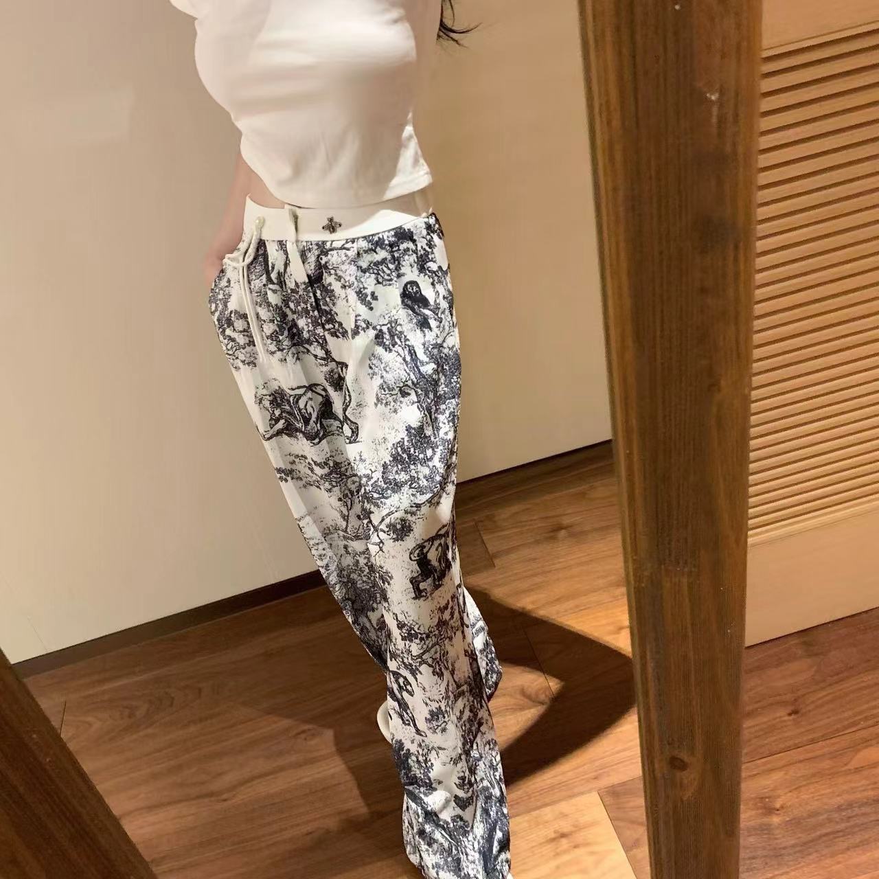 詳細な写真と価格については私に連絡してください。