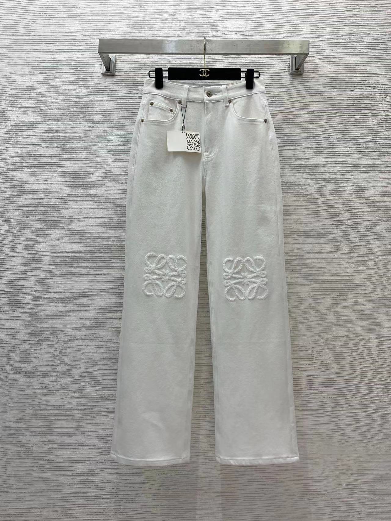 詳細な写真と価格については私に連絡してください。