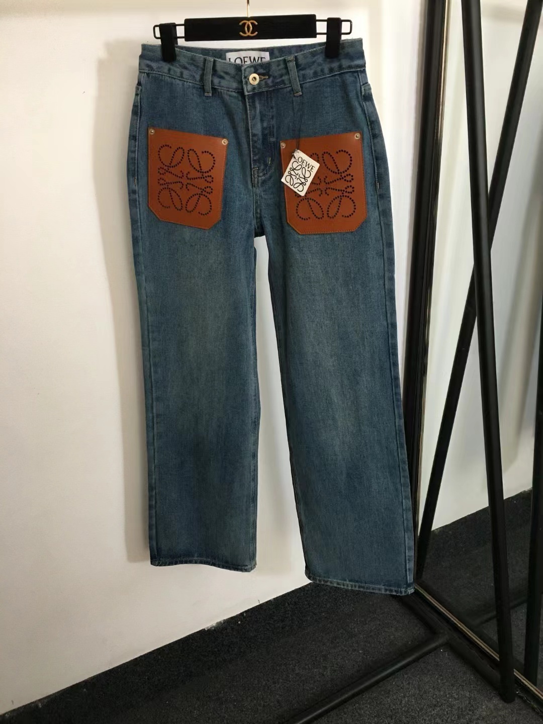 詳細な写真と価格については私に連絡してください。