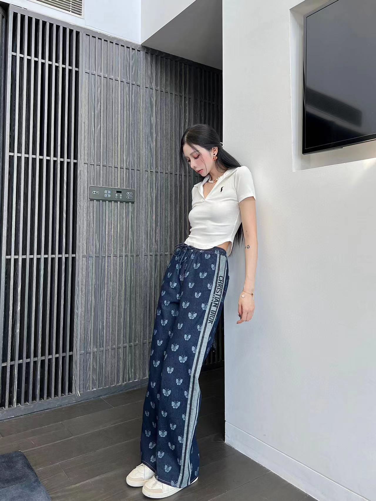 詳細な写真と価格については私に連絡してください。