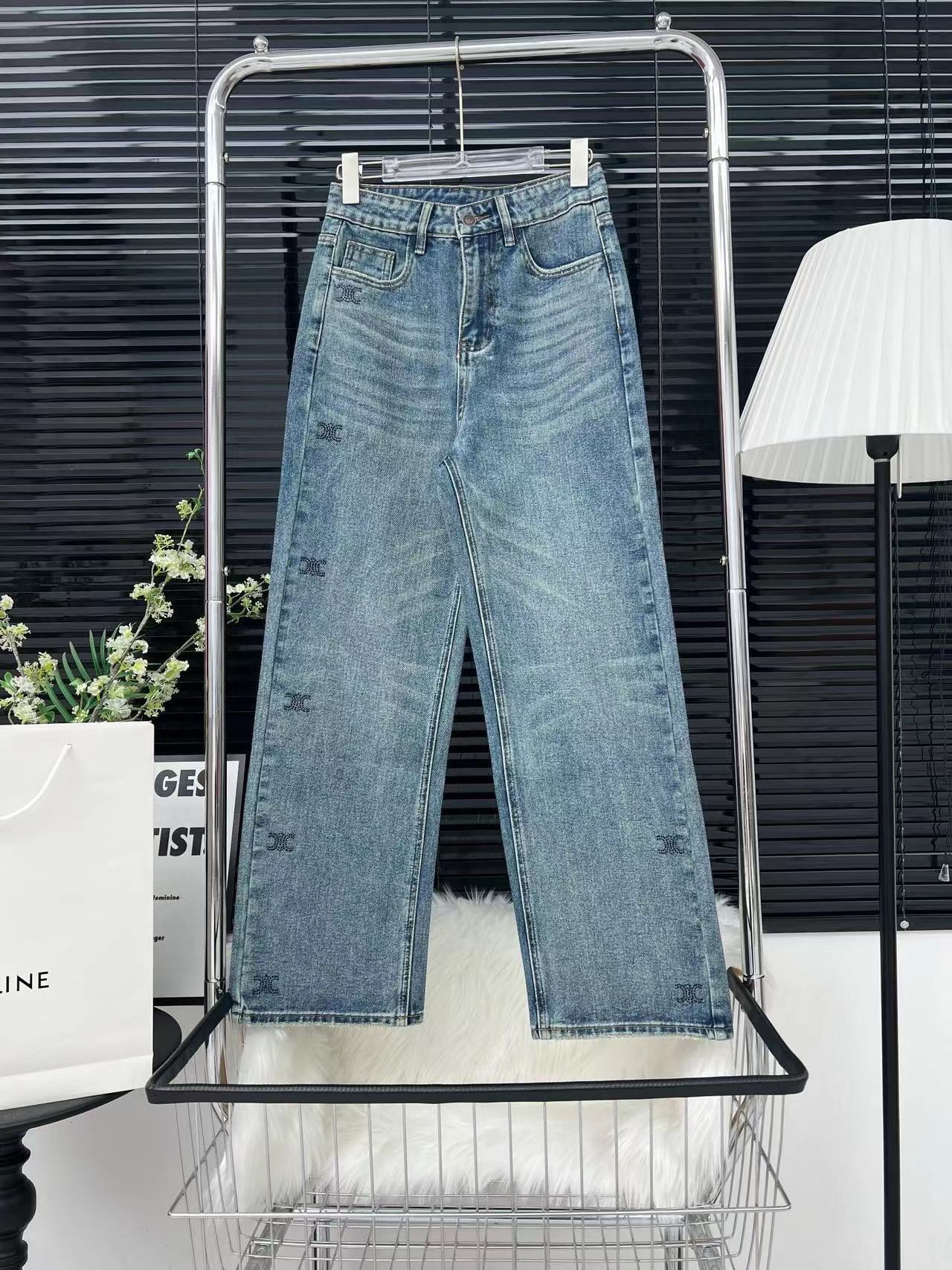 詳細な写真と価格については私に連絡してください。