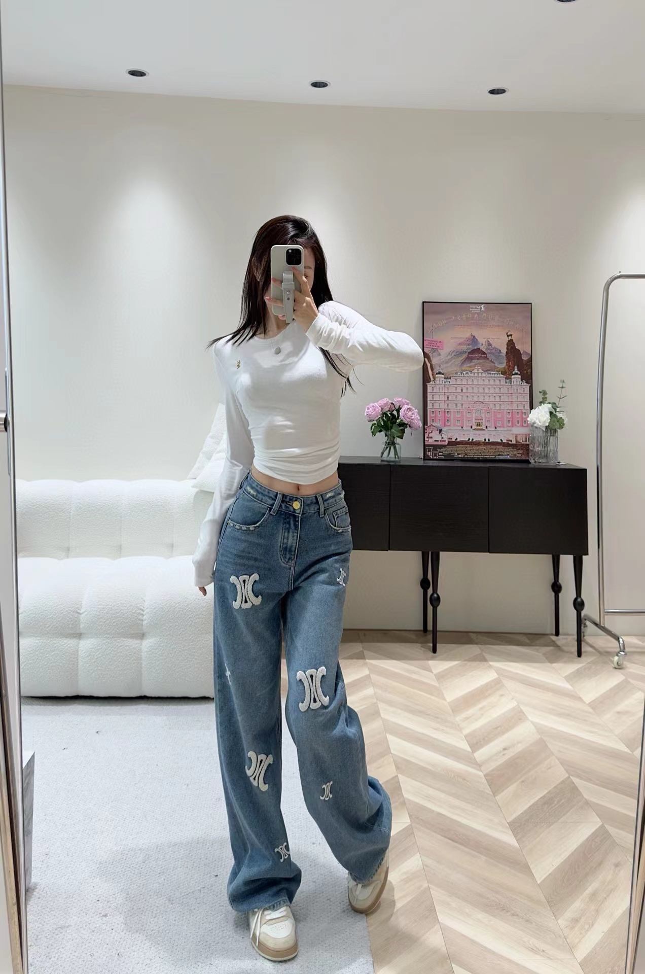 詳細な写真と価格については私に連絡してください。