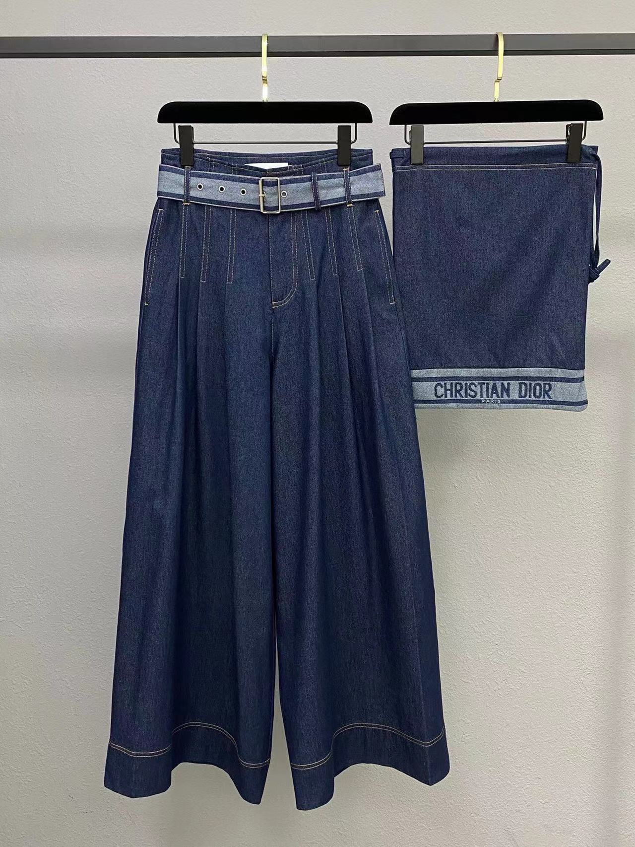 詳細な写真と価格については私に連絡してください。